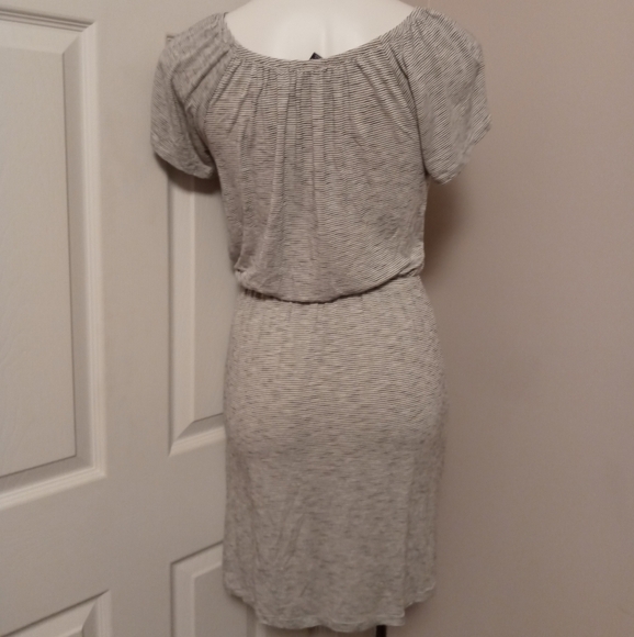 Gap greyish white SOFTEST EVER pocket dress - Picture 4 of 4